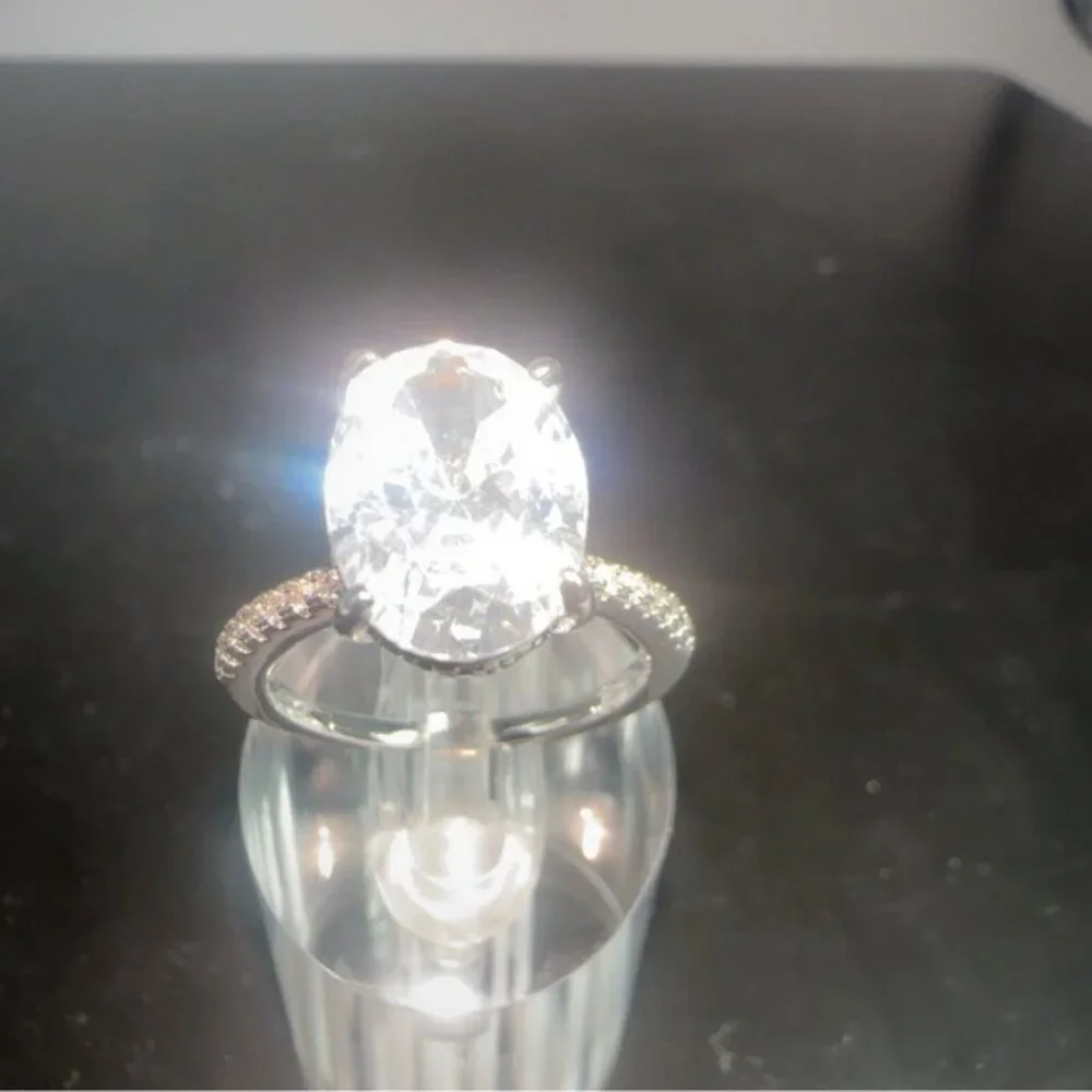 Fashion Jewelry Silver Sparkling Ring Size 10 - Picture 6 of 17